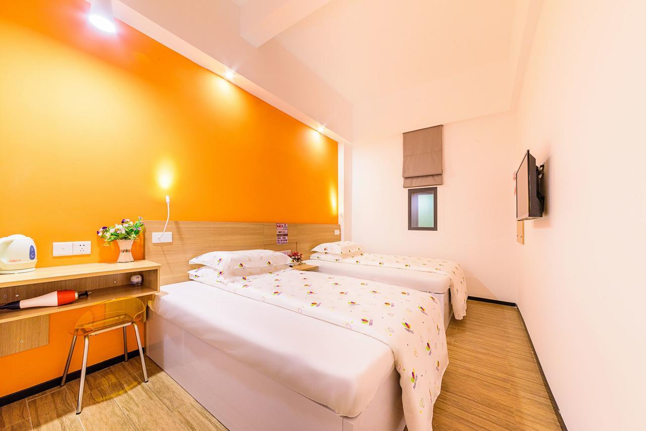 Orange Boutique Theme Transit Hotel Guangzhou Baiyun Airport Branch מראה חיצוני תמונה